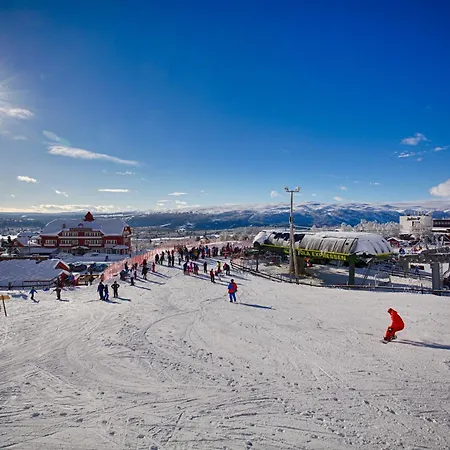 Family-friendly With Stunning Outdoor Access Casa de Férias