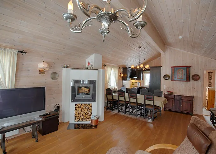 Family-friendly With Stunning Outdoor Access *